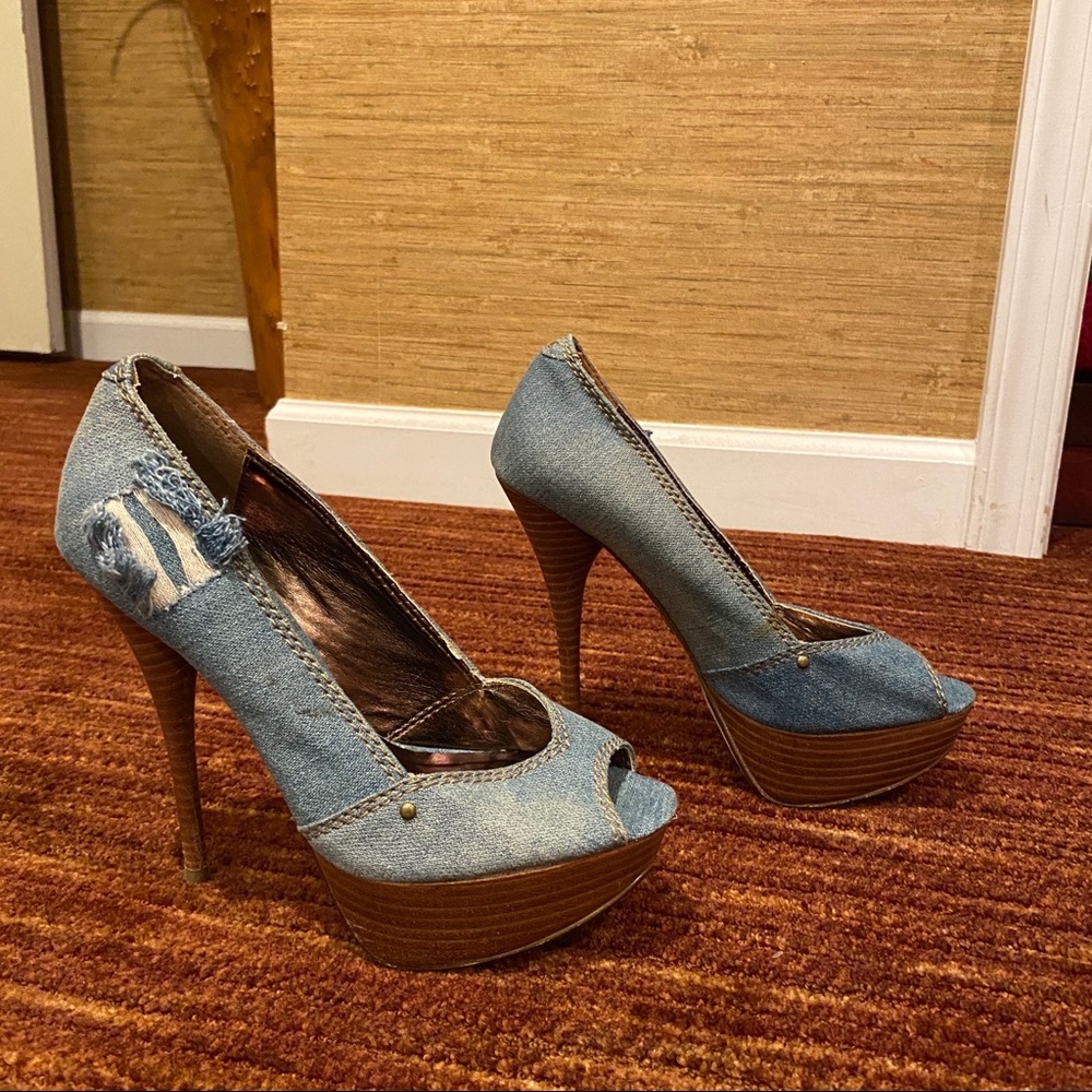 Denim shoes